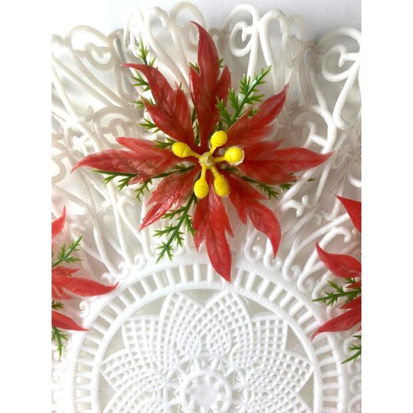 Vintage White Lace-Look Decorative Plastic Doiley With Red & Yellow Floral Accen - Picture 2 of 4